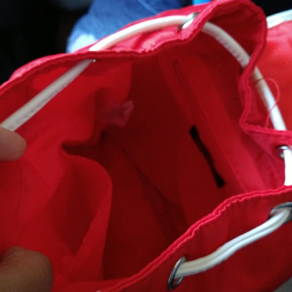 Tiny backpack - Picture 3 of 3